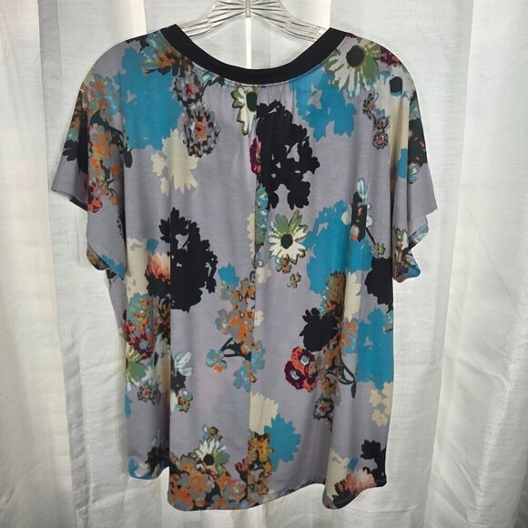 Sew in Love Woman's Short Sleeve Floral Blouse Size Large - Picture 2 of 7